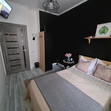 Halal-Apartamenty Рядом Трц Megaalma-Ata Exterior foto